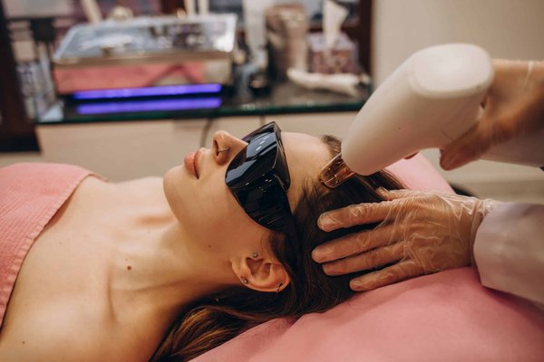 Quelles activités stimulent l'intelligence d'un chien de race Bichon Maltais?